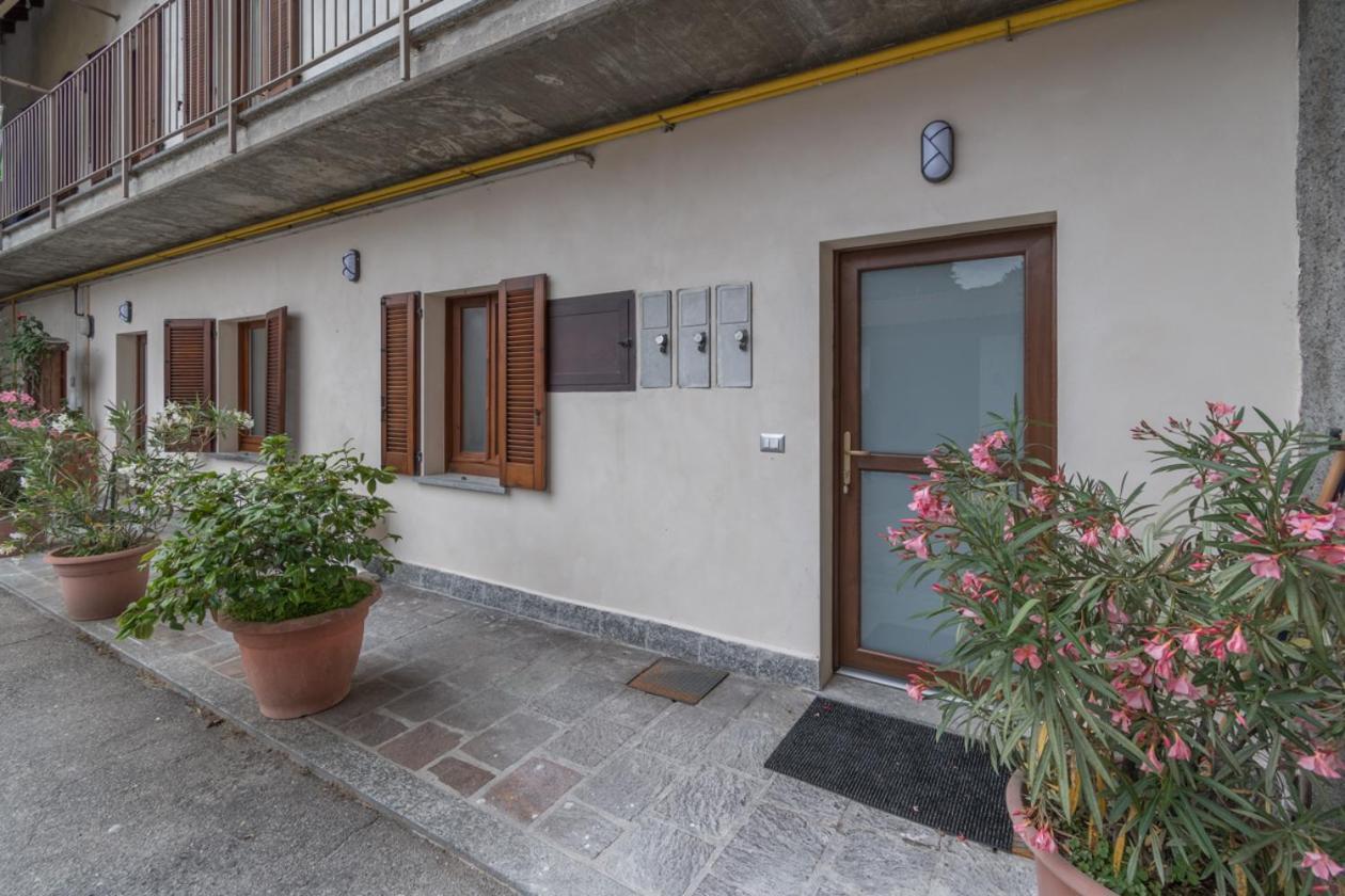 La Corte Di Silvia Centro Sesto Calende Luaran gambar